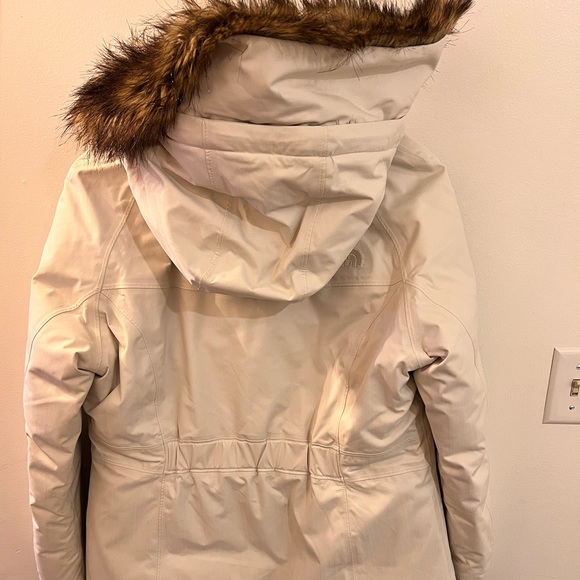 The North Face Arctic Parka jacket! Vintage white! New with tags:) puffer… - Picture 2 of 8